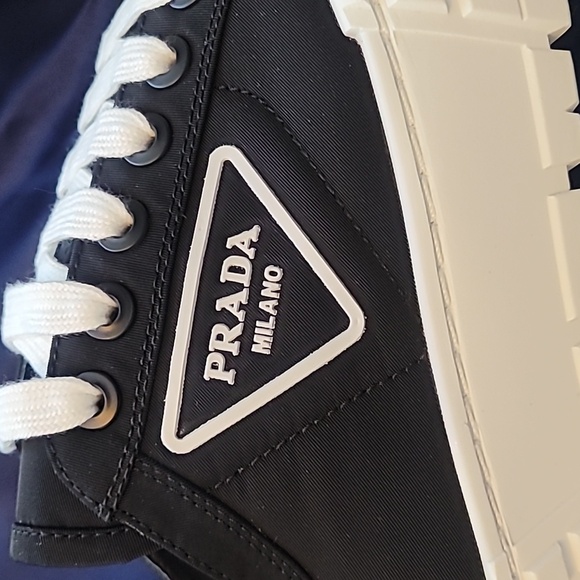 Prada Double Wheel Re-Nylon gabardine sneakers - Picture 2 of 7
